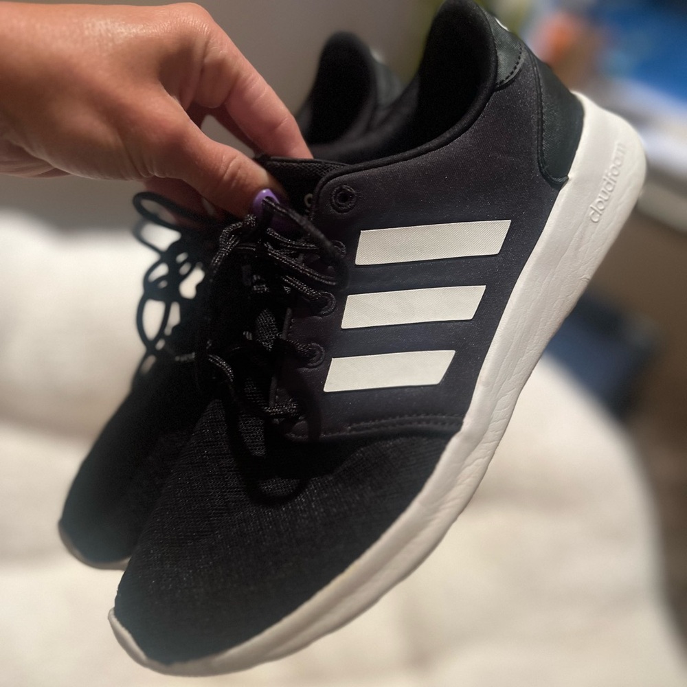Adidas Women’s Cloudfoam Pure 2.0 Sneakers Size 8
